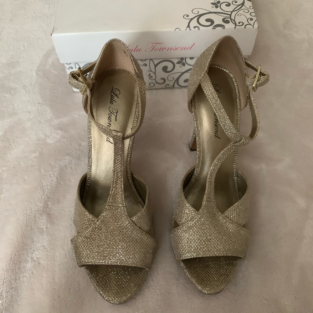 Glitter Gold Pumps